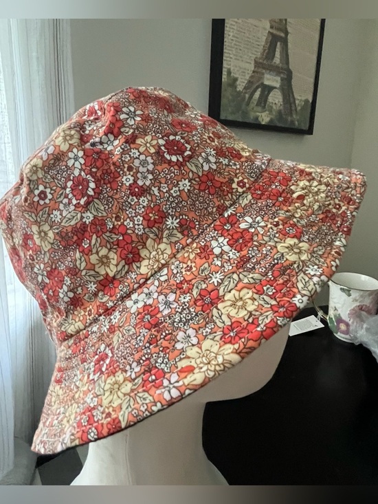 Accessories - Retro Floral Print Bucket Hat NEW